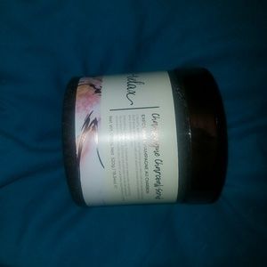 Manna Kamar Champagne body scrub